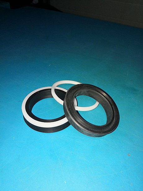 OUY поршневой манжет 70*90*12
