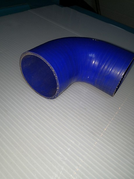 Е90-57 Патрубок силиконовый (угол 90*)